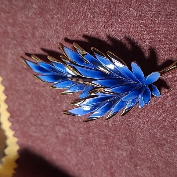 Beautiful PIM Vintage Brooch - Picture 10 of 10